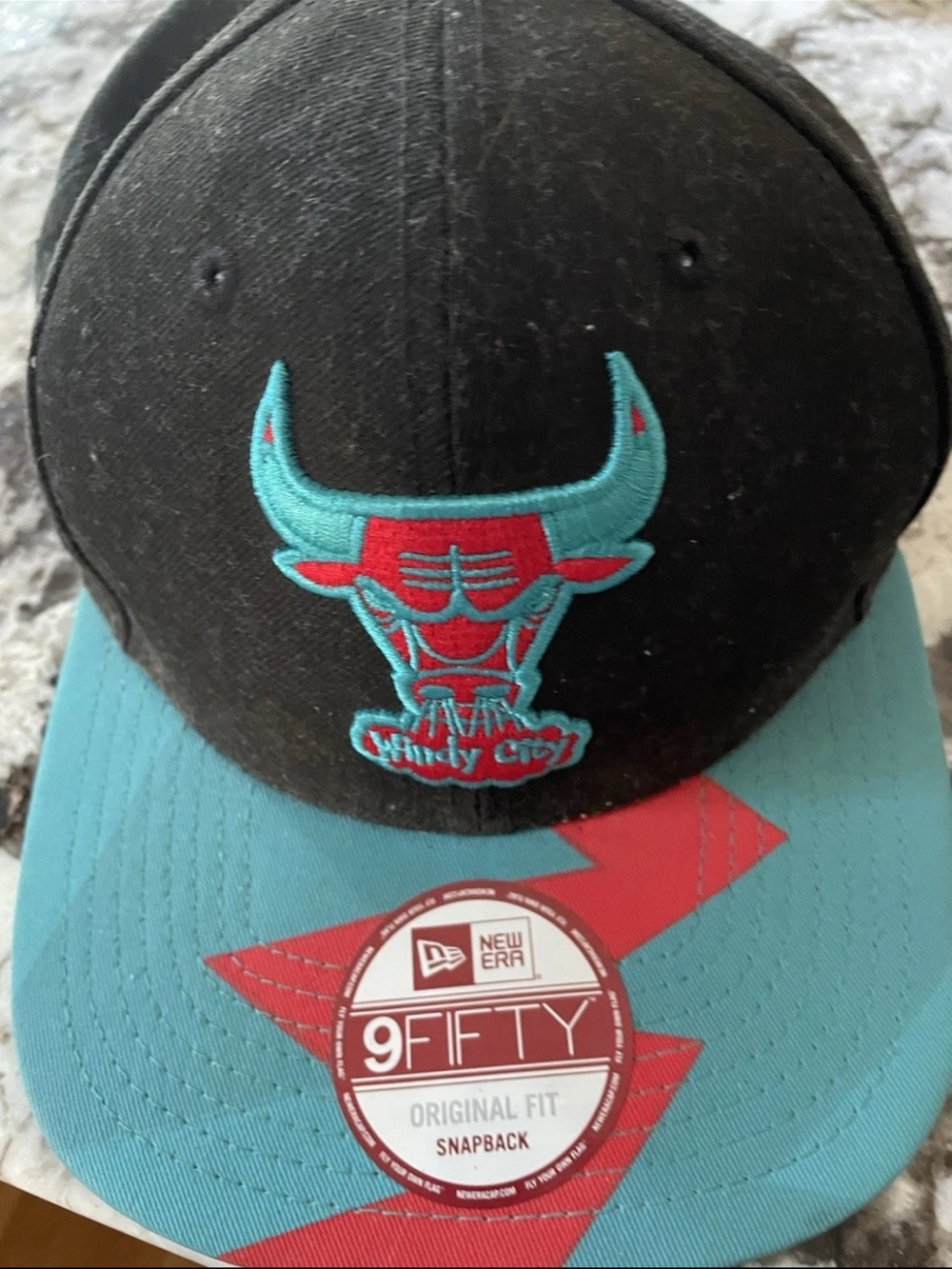 New Era Black & Teal Chicago Bulls 9FIFTY Snapback Hat